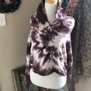 Cropped tie-dye hoodie